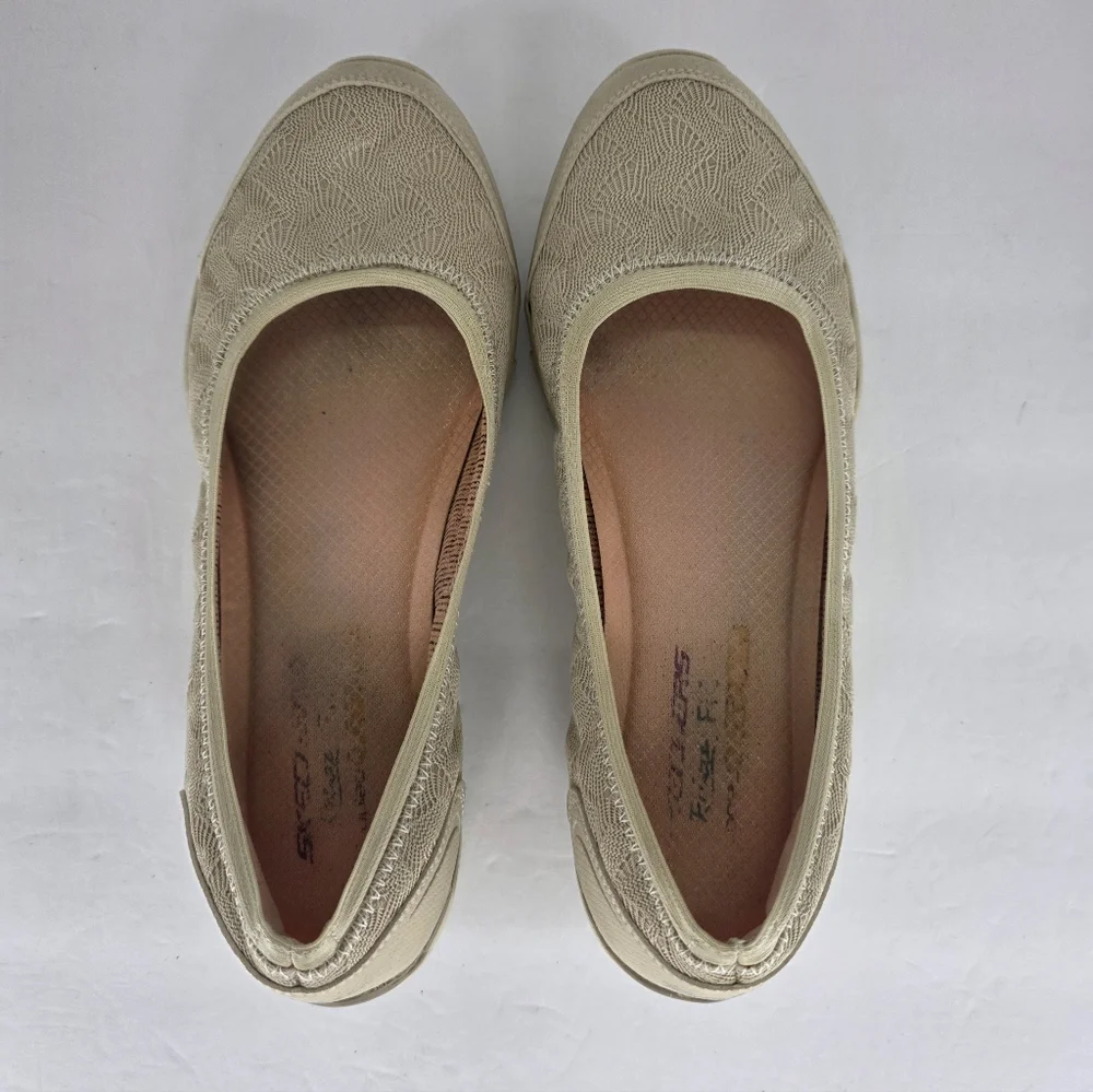 Skechers Relaxed Fit Savvy Women’s Beige Loafer Slip On Comfort Wedge  Size 9 - Picture 10 of 14